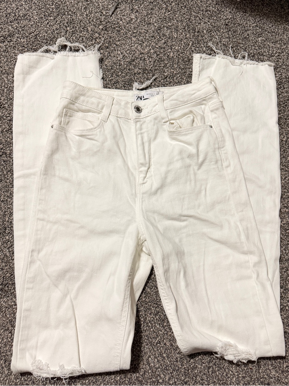 ZARA White Straight-Leg Jeans with Raw Hem and Ankle Slits